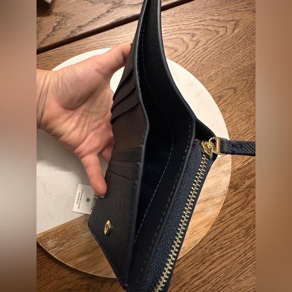 NWT! NEW! Tory Burch Emerson Compact Wallet Navy with Gold logo Women Leather - Picture 5 of 6